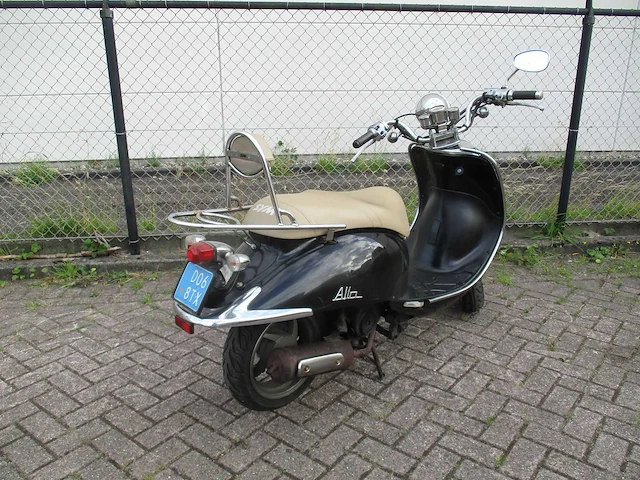 Sym - snorscooter - allo - scooter - afbeelding 9 van  11