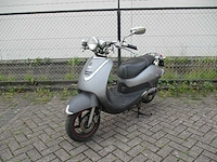 Sym - snorscooter - allo - scooter - afbeelding 4 van  11