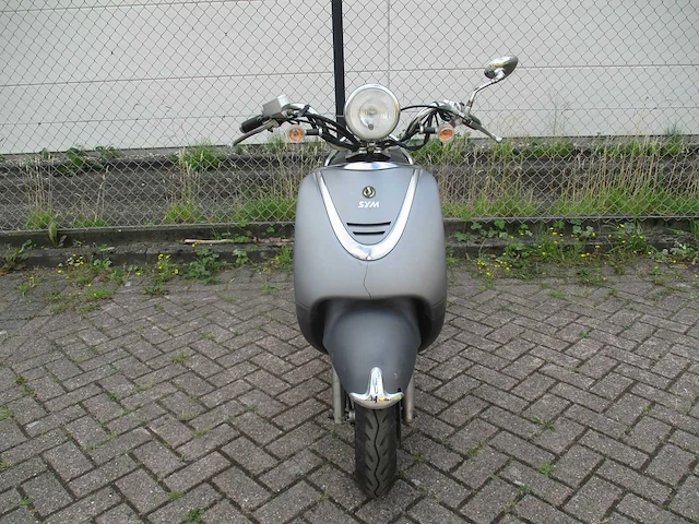Sym - snorscooter - allo - scooter - afbeelding 5 van  11