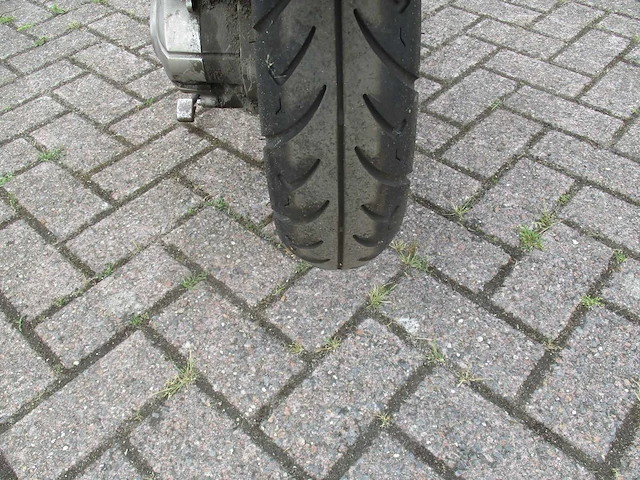 Sym - snorscooter - allo - scooter - afbeelding 11 van  11