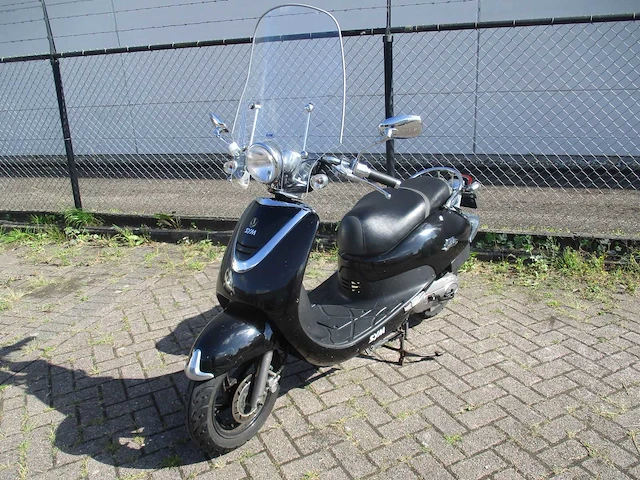 Sym - snorscooter - allo - scooter - afbeelding 4 van  11