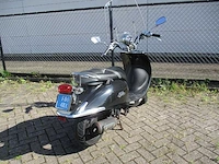 Sym - snorscooter - allo - scooter - afbeelding 9 van  11