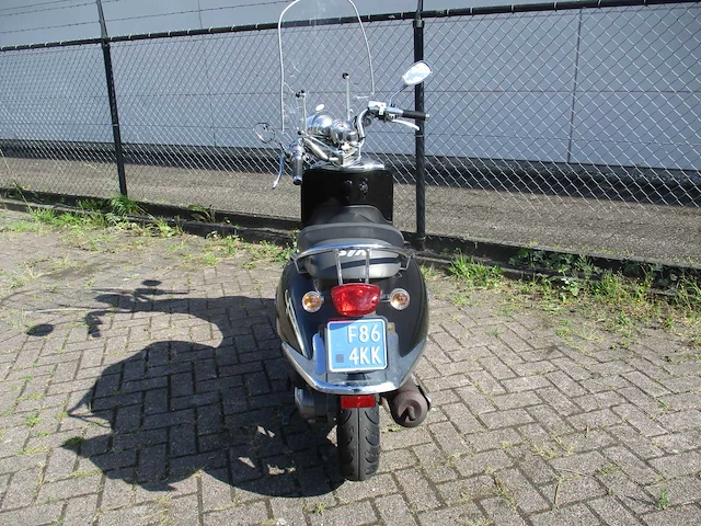 Sym - snorscooter - allo - scooter - afbeelding 10 van  11