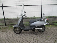 Sym - snorscooter - allo - scooter - afbeelding 1 van  11