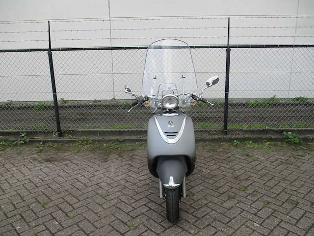 Sym - snorscooter - allo - scooter - afbeelding 5 van  11
