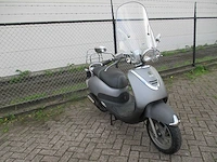 Sym - snorscooter - allo - scooter - afbeelding 7 van  11