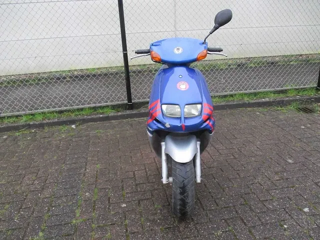 Sym - snorscooter - basix 2 tact - scooter - afbeelding 3 van  9