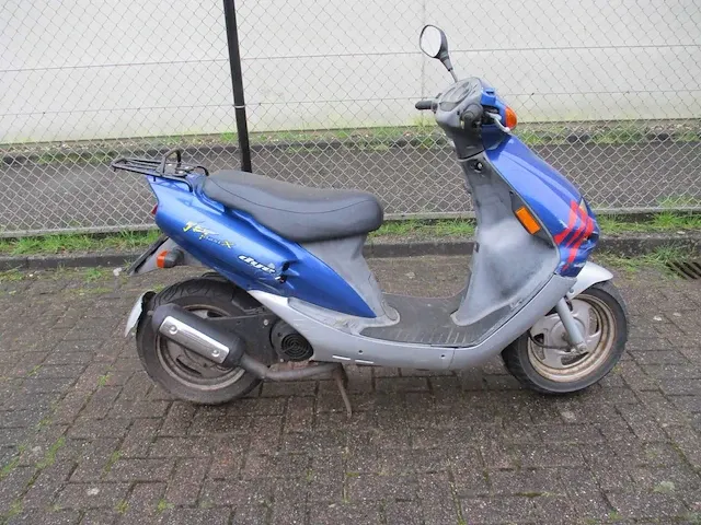 Sym - snorscooter - basix 2 tact - scooter - afbeelding 5 van  9