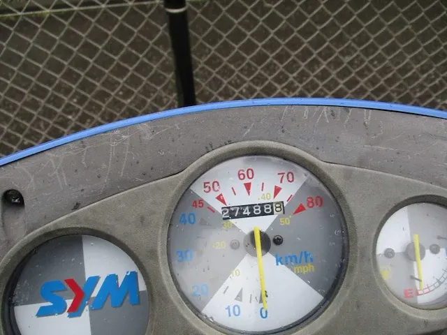 Sym - snorscooter - basix 2 tact - scooter - afbeelding 9 van  9
