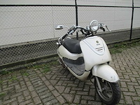 Sym - snorscooter - cello - scooter - afbeelding 7 van  11