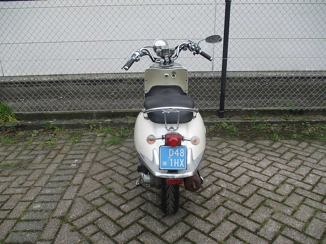 Sym - snorscooter - cello - scooter - afbeelding 10 van  11