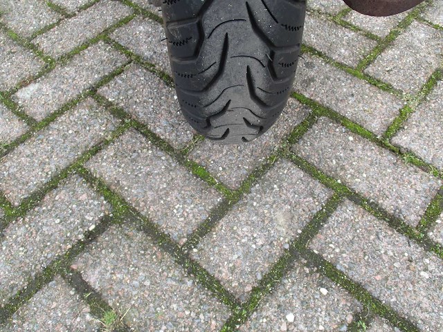 Sym - snorscooter - cello - scooter - afbeelding 11 van  11