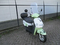 Sym - snorscooter - e-virid - e-scooter - afbeelding 7 van  11