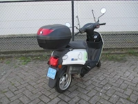 Sym - snorscooter - e-virid - e-scooter - afbeelding 9 van  11