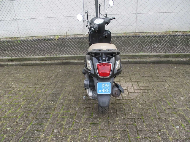 Sym - snorscooter - fiddle 2 - scooter - afbeelding 10 van  11