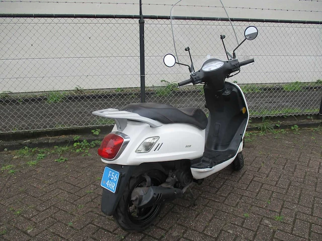 Sym - snorscooter - fiddle 50 s - scooter - afbeelding 9 van  11