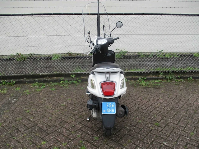 Sym - snorscooter - fiddle 50 s - scooter - afbeelding 10 van  11