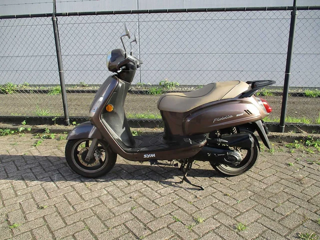 Sym - snorscooter - fiddle 50 s - scooter - afbeelding 1 van  11