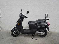 Sym - snorscooter - fiddle ii - 4t 25km uitvoering fbp41t - afbeelding 1 van  7