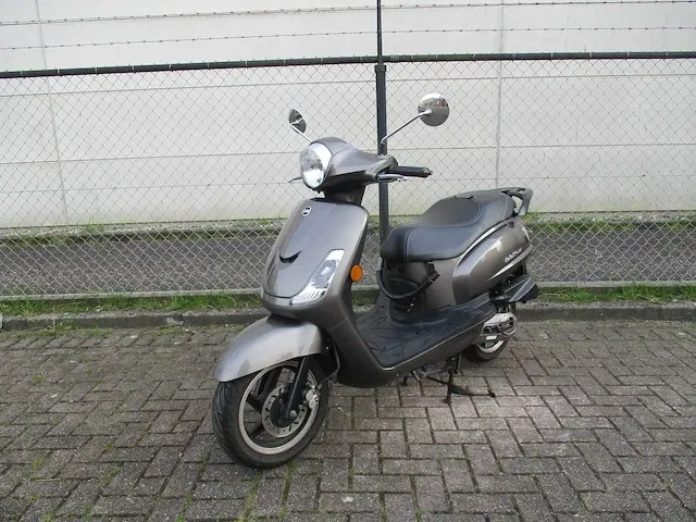 Sym - snorscooter - fiddle ii - scooter - afbeelding 4 van  11
