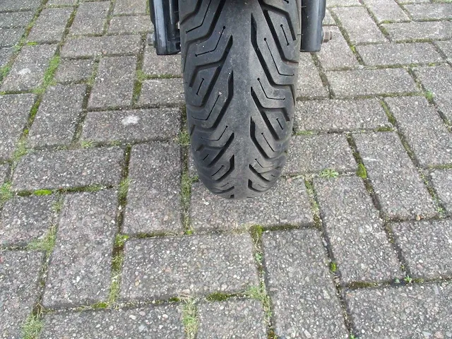 Sym - snorscooter - fiddle ii - scooter - afbeelding 6 van  11