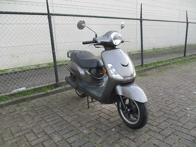 Sym - snorscooter - fiddle ii - scooter - afbeelding 7 van  11