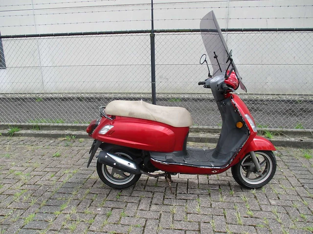 Sym - snorscooter - fiddle ii - scooter - afbeelding 5 van  8