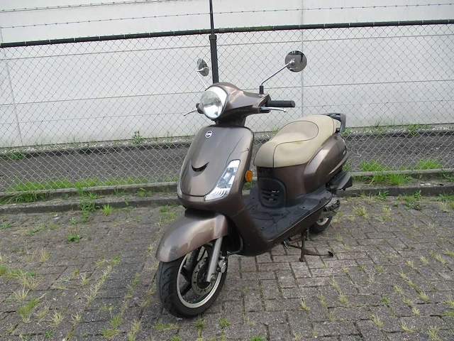 Sym - snorscooter - fiddle ii 50 s - scooter - afbeelding 2 van  9