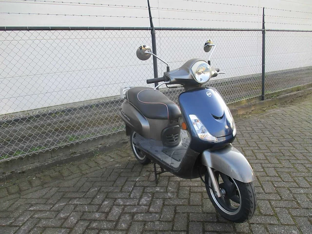 Sym - snorscooter - fiddle ii 50 s - scooter - afbeelding 7 van  11