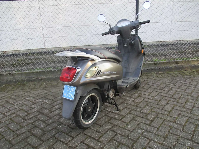 Sym - snorscooter - fiddle ii 50 s - scooter - afbeelding 9 van  11