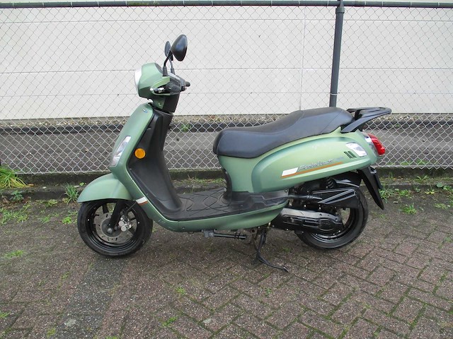 Sym - snorscooter - fiddle ii 50 s - scooter - afbeelding 1 van  11