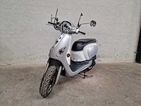 Sym - snorscooter - fiddle iii - 4t 25km uitvoering f187xp - afbeelding 3 van  7
