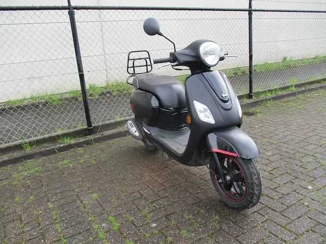 Sym - snorscooter - fiddle iii - scooter - afbeelding 4 van  9