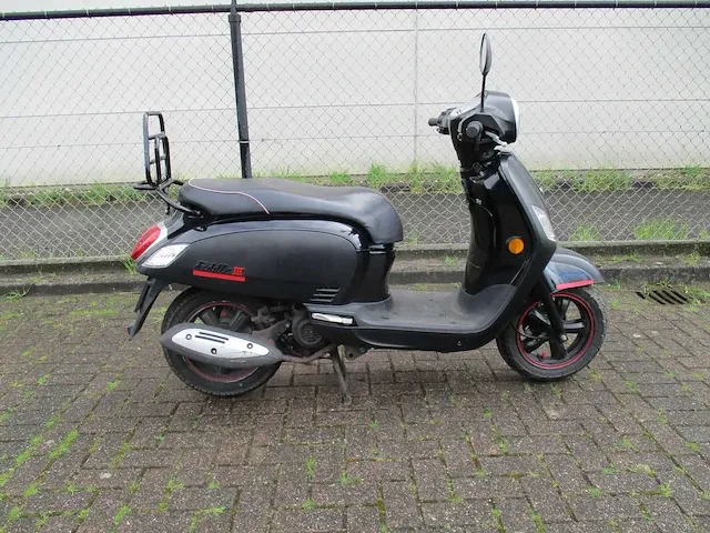 Sym - snorscooter - fiddle iii - scooter - afbeelding 5 van  9