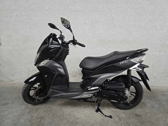 Sym - snorscooter - jet14 - 4t 25km uitvoering fjp63g - afbeelding 1 van  9