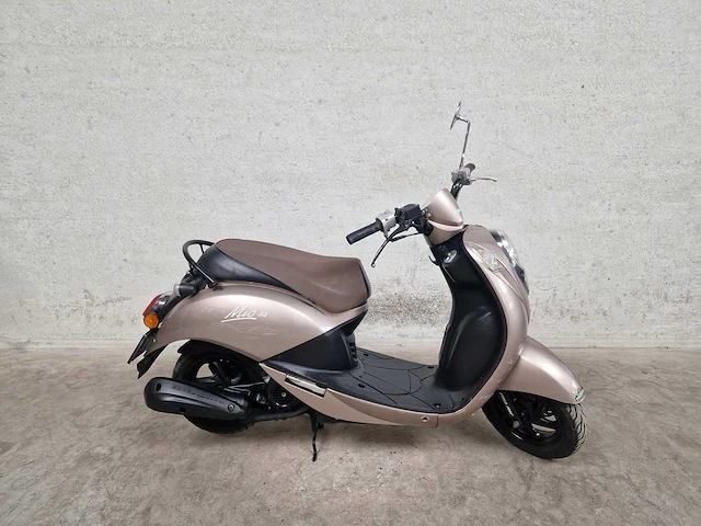 Sym - snorscooter - mio 50 - 4t 25km uitvoering f284rz - afbeelding 2 van  7