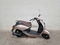 Sym - snorscooter - mio 50 - 4t 25km uitvoering f284rz - afbeelding 2 van  7
