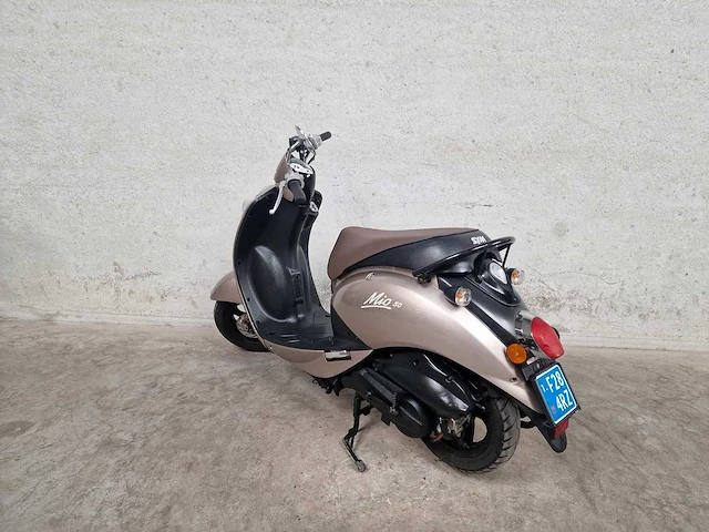 Sym - snorscooter - mio 50 - 4t 25km uitvoering f284rz - afbeelding 6 van  7