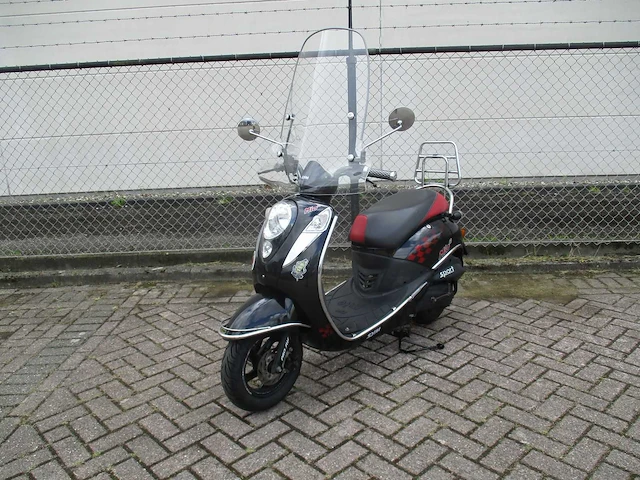 Sym - snorscooter - mio 50 - scooter - afbeelding 4 van  11