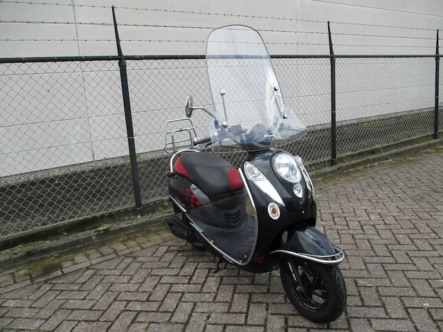 Sym - snorscooter - mio 50 - scooter - afbeelding 7 van  11