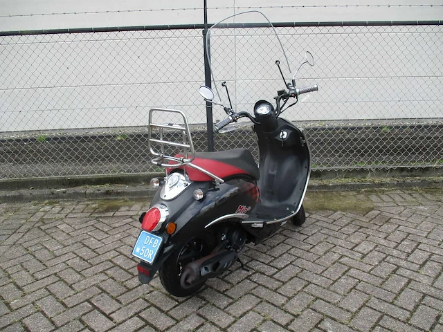 Sym - snorscooter - mio 50 - scooter - afbeelding 9 van  11