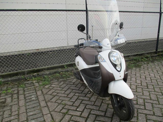 Sym - snorscooter - mio 50 anniversary edition - scooter - afbeelding 7 van  11