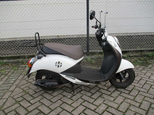 Sym - snorscooter - mio 50 anniversary edition - scooter - afbeelding 8 van  11