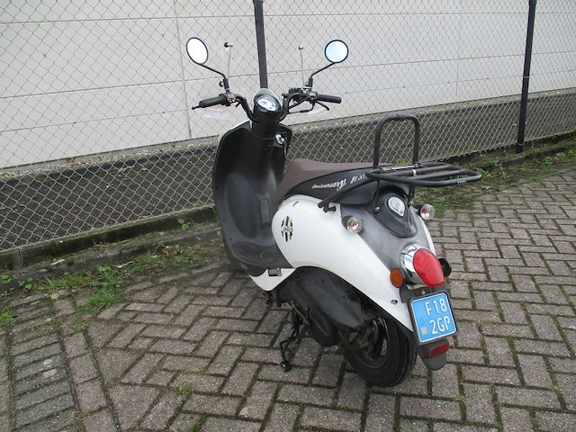 Sym - snorscooter - mio 50 anniversary edition - scooter - afbeelding 2 van  11