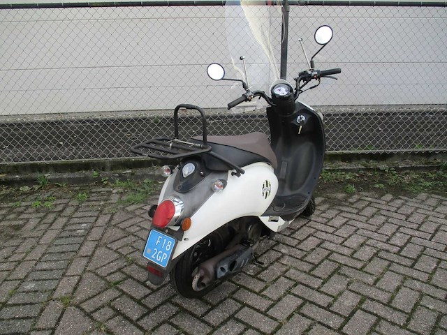 Sym - snorscooter - mio 50 anniversary edition - scooter - afbeelding 9 van  11