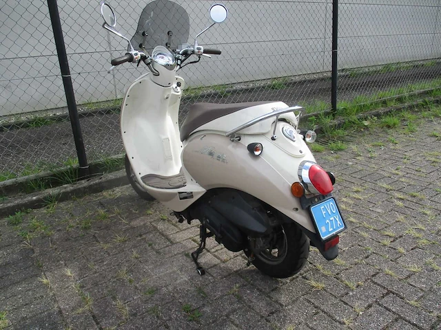 Sym - snorscooter - mio 50 fashion style - scooter - afbeelding 2 van  11