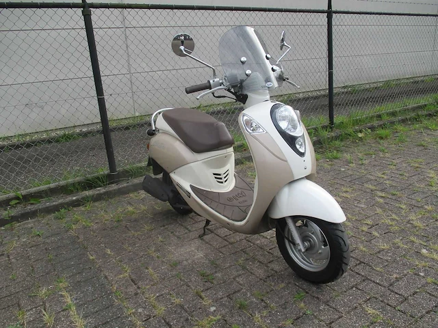 Sym - snorscooter - mio 50 fashion style - scooter - afbeelding 7 van  11
