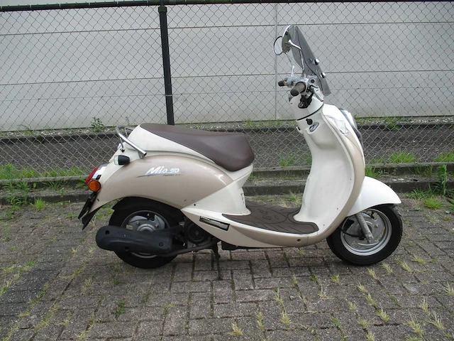 Sym - snorscooter - mio 50 fashion style - scooter - afbeelding 8 van  11