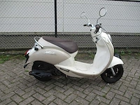 Sym - snorscooter - mio 50 fshion style - scooter - afbeelding 6 van  11
