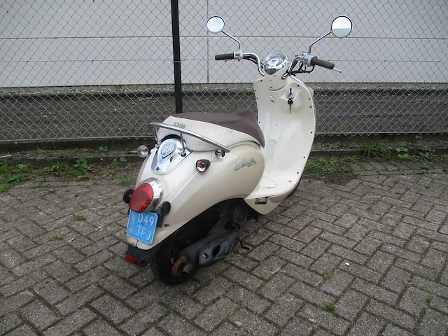 Sym - snorscooter - mio 50 fshion style - scooter - afbeelding 7 van  11